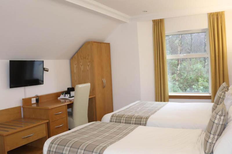 Loch Long Hotel Arrochar Extérieur photo