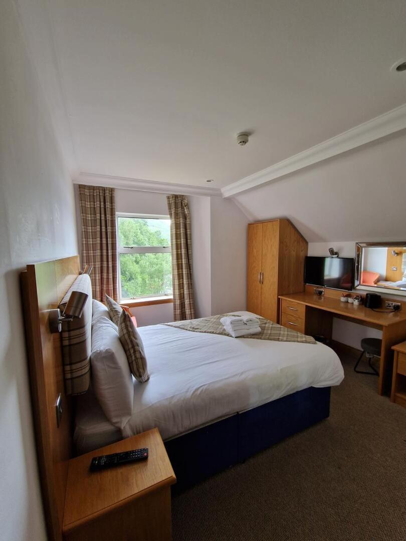 Loch Long Hotel Arrochar Extérieur photo