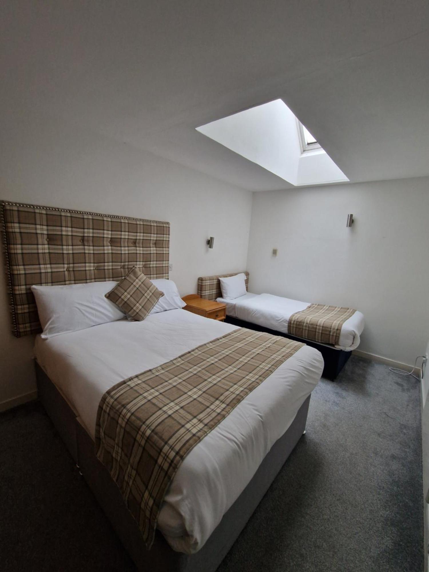 Loch Long Hotel Arrochar Extérieur photo
